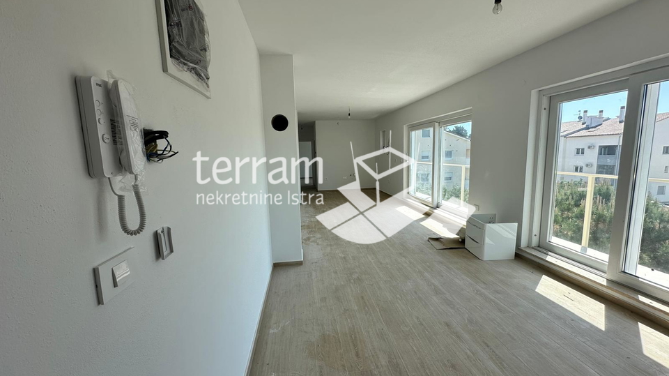 Istra&comma; Pula&comma; &Scaron;tinjan&comma; stan 67&comma;68m2&comma; 2SS&plus;DB&comma; drugi kat&comma; NOVO&comma; USELJIVO&comma; &num;prodaja