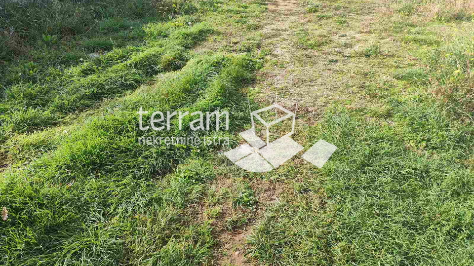 Istria&comma; Pula&comma; Valdebek&comma; building land 990m2&comma; structure 70m2&comma; &num;sale