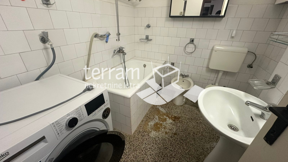 Istra, Pula, Širi centar, stan 55,97m2, 1SS+DB, treći kat, blizina centra, #prodaja