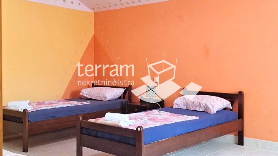 Istra&comma; Li&zcaron;njan&comma; ku&cacute;a 105m2&comma; 3ss&plus;DB&comma; parking&comma; namje&scaron;teno&excl;&excl; &num;prodaja