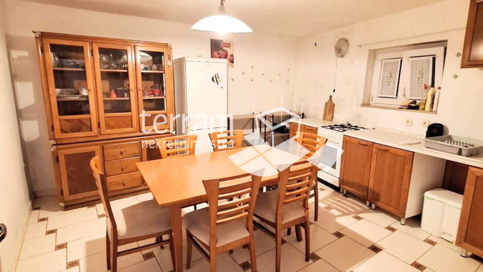 Istra&comma; Li&zcaron;njan&comma; ku&cacute;a 105m2&comma; 3ss&plus;DB&comma; parking&comma; namje&scaron;teno&excl;&excl; &num;prodaja
