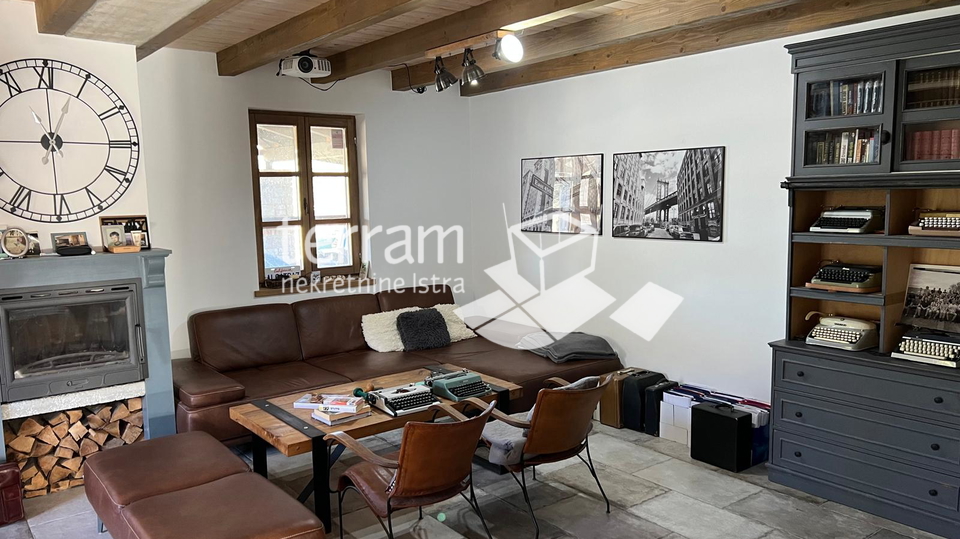 House&comma; 230 m2&comma; For Sale&comma; Svetvin&ccaron;enat - Peresiji