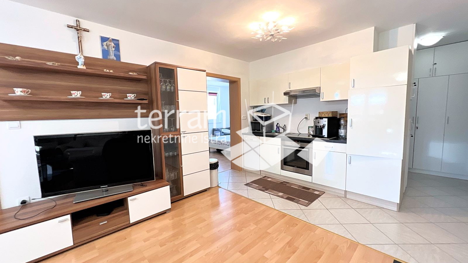 Apartment&comma; 90 m2&comma; For Sale&comma; Medulin