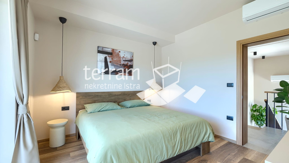 Istra&comma; Vodnjan&comma; okolica luksuzna ku&cacute;a&comma; 170m2&comma; bazen 34m2&comma; oku&cacute;nica 851m2&comma; NOVO &comma; &num;prodaja