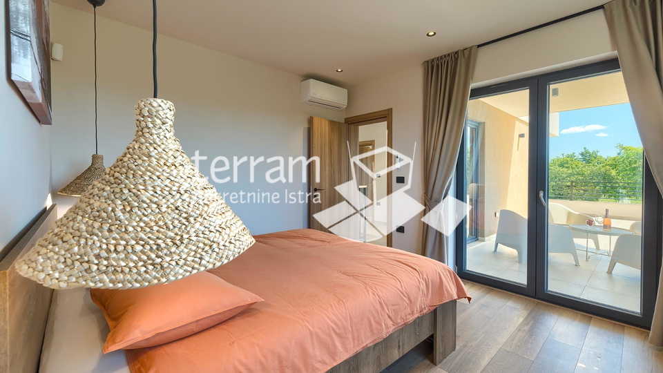 Istra&comma; Vodnjan&comma; okolica luksuzna ku&cacute;a&comma; 170m2&comma; bazen 34m2&comma; oku&cacute;nica 851m2&comma; NOVO &comma; &num;prodaja