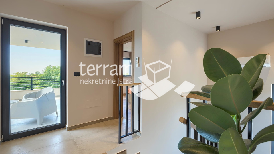 Istra&comma; Vodnjan&comma; okolica luksuzna ku&cacute;a&comma; 170m2&comma; bazen 34m2&comma; oku&cacute;nica 851m2&comma; NOVO &comma; &num;prodaja