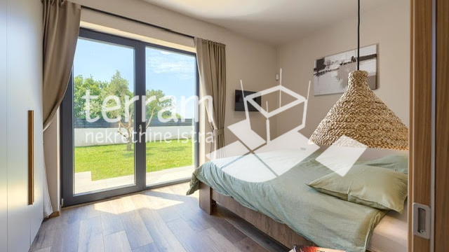 Istra&comma; Vodnjan&comma; okolica luksuzna ku&cacute;a&comma; 170m2&comma; bazen 34m2&comma; oku&cacute;nica 851m2&comma; NOVO &comma; &num;prodaja