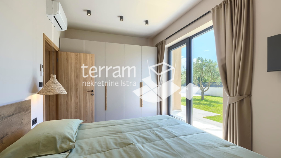 Istra&comma; Vodnjan&comma; okolica luksuzna ku&cacute;a&comma; 170m2&comma; bazen 34m2&comma; oku&cacute;nica 851m2&comma; NOVO &comma; &num;prodaja