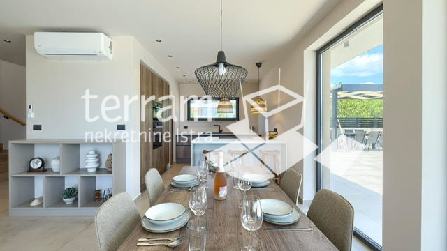 Istra&comma; Vodnjan&comma; okolica luksuzna ku&cacute;a&comma; 170m2&comma; bazen 34m2&comma; oku&cacute;nica 851m2&comma; NOVO &comma; &num;prodaja
