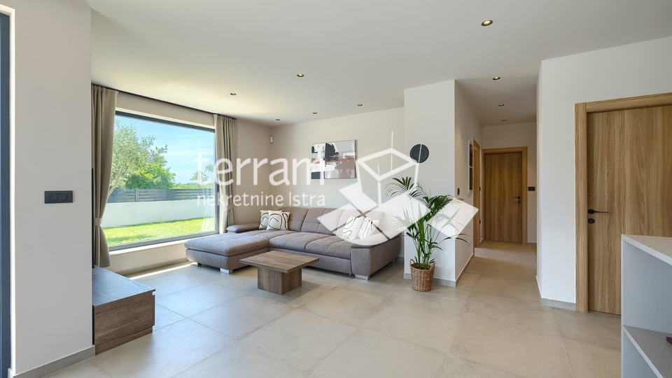 Istra&comma; Vodnjan&comma; okolica luksuzna ku&cacute;a&comma; 170m2&comma; bazen 34m2&comma; oku&cacute;nica 851m2&comma; NOVO &comma; &num;prodaja