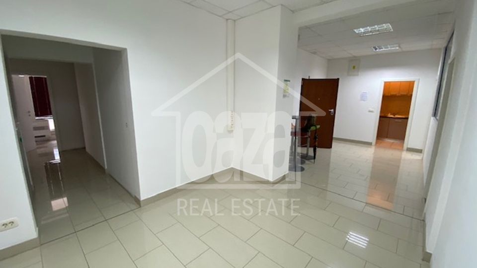 Commercial Property, 185 m2, For Rent, Rijeka - Zamet