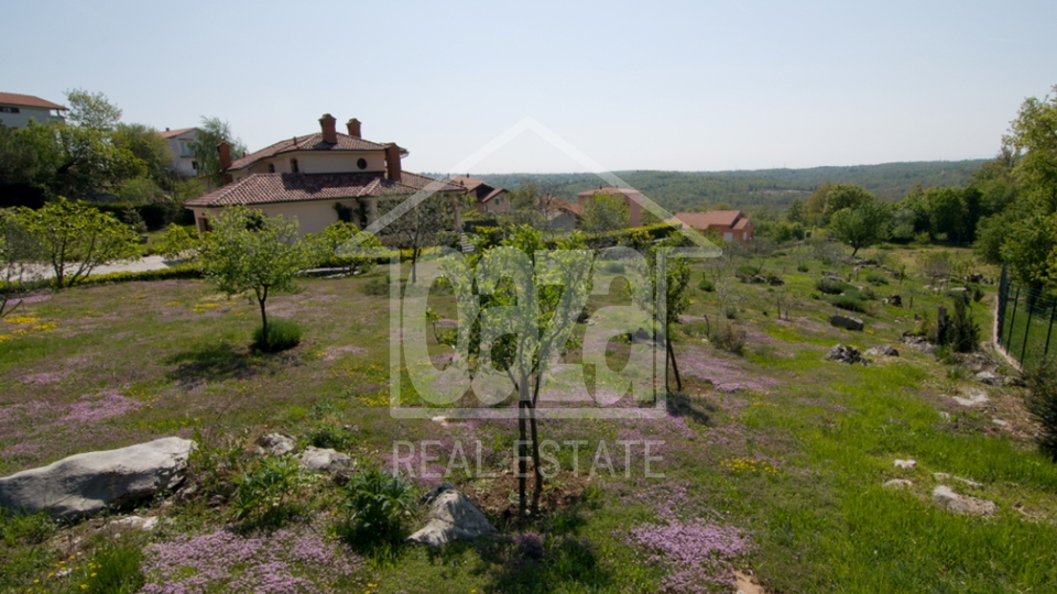 House, 400 m2, For Sale, Kastav