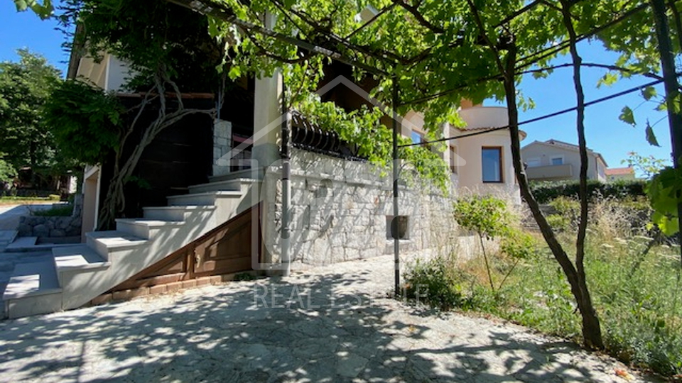 House, 400 m2, For Sale, Kastav