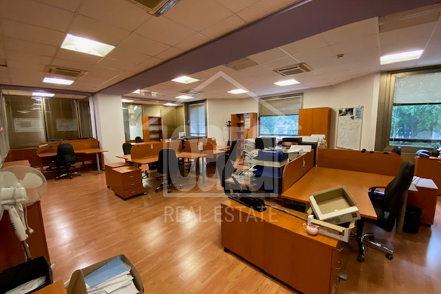 Commercial Property, 833 m2, For Rent, Rijeka - Centar