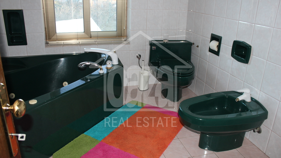 House, 1063 m2, For Sale, Rijeka - Marinići