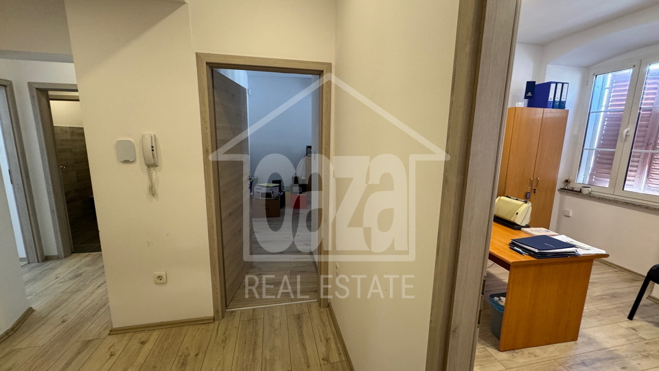 Commercial Property, 94 m2, For Sale, Rijeka - Centar