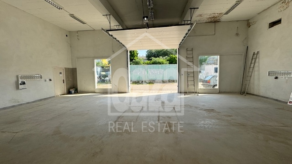 Commercial Property, 150 m2, For Rent, Kostrena