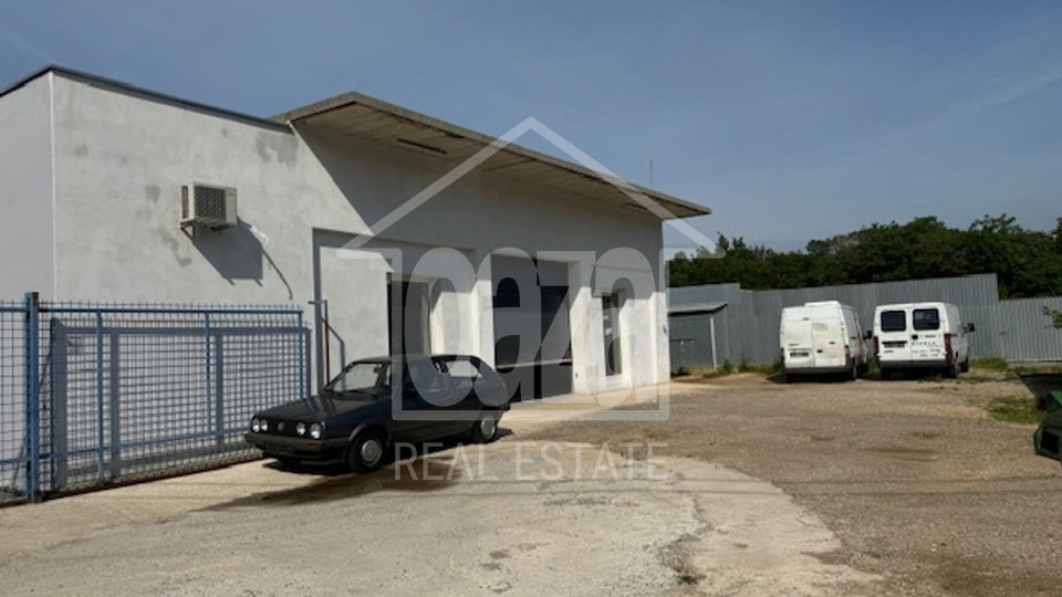 Commercial Property, 150 m2, For Rent, Kostrena