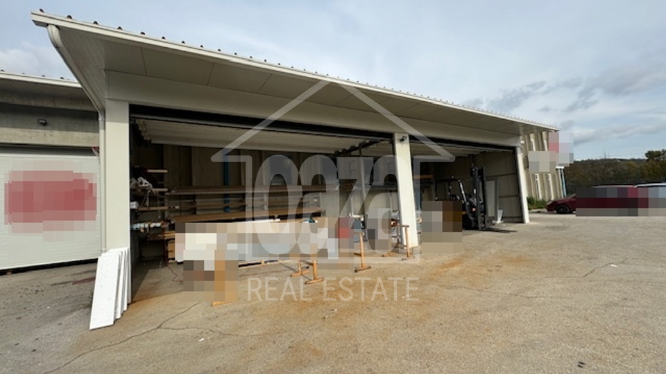 Commercial Property, 455 m2, For Rent, Čavle