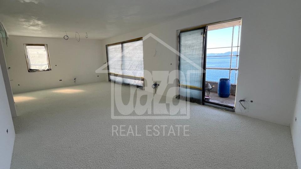 Pećine, 1 red do mora, luksuzna novogradnja - od 4.900 EUR/m2