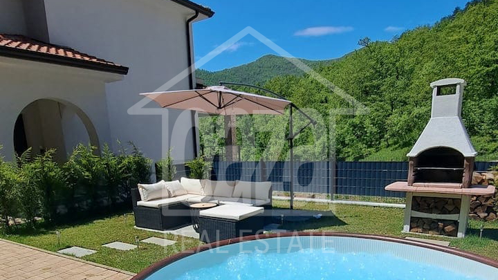 Haus, 181 m2, Verkauf, Opatija - Veprinac