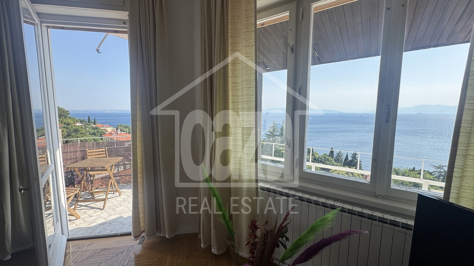 Pe&cacute;ine&comma; 95m2&comma; trosobni stan sa db&plus;balkon