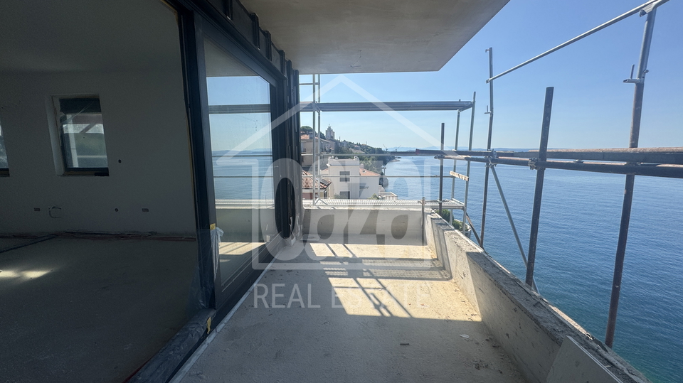 Pećine, 1 red do mora, luksuzna novogradnja - od 4.900 EUR/m2