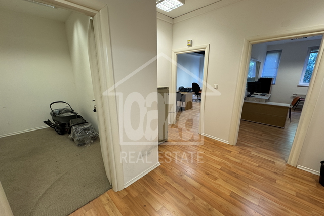 Commercial Property, 63 m2, For Rent, Rijeka - Centar