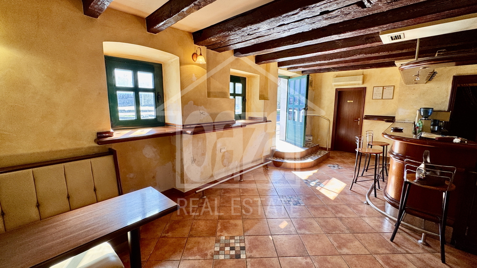 Orehovica&comma; djelomi&ccaron;no obnovljena starina sa dvori&scaron;nim objektom&comma; 147&period;000 EUR