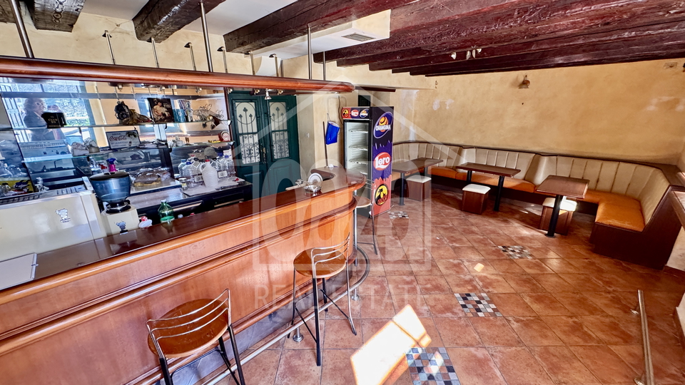 Orehovica&comma; djelomi&ccaron;no obnovljena starina sa dvori&scaron;nim objektom&comma; 147&period;000 EUR