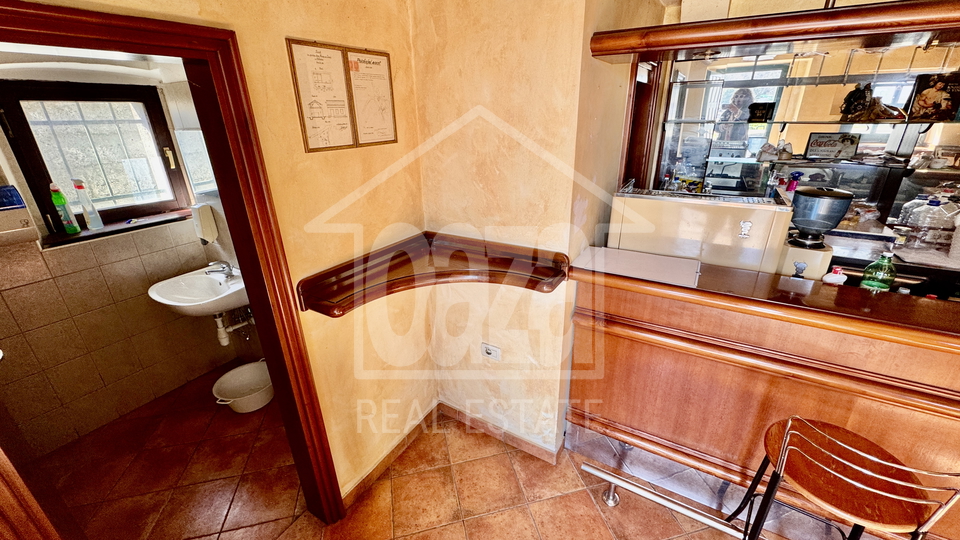 Orehovica&comma; djelomi&ccaron;no obnovljena starina sa dvori&scaron;nim objektom&comma; 147&period;000 EUR