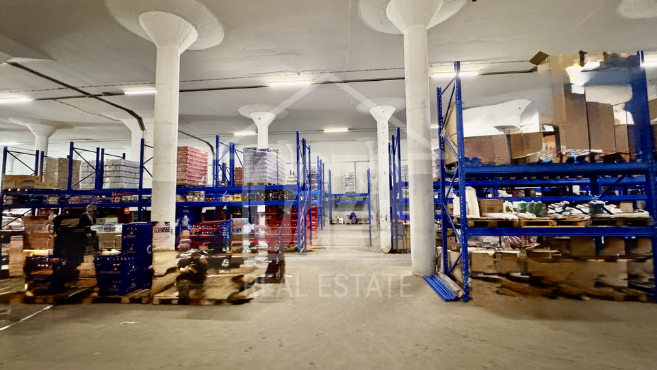 Gesch&auml;ftsraum&comma; 1108 m2&comma; Vermietung&comma; Rijeka - Centar