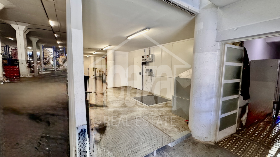 Gesch&auml;ftsraum&comma; 1108 m2&comma; Vermietung&comma; Rijeka - Centar
