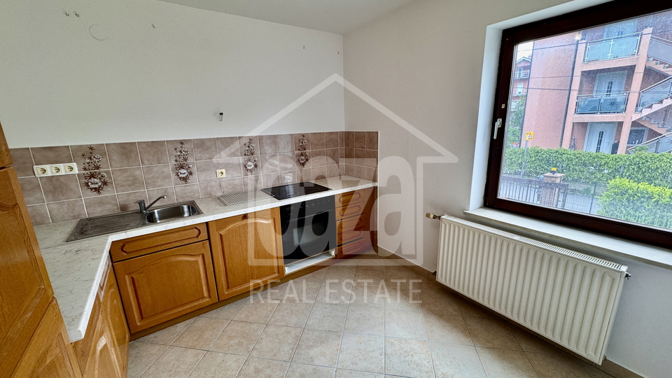 &Cacute;ikovi&cacute;i &ndash; 2S&plus;DB eta&zcaron;a ku&cacute;e &plus; 110 m&sup2; tavana&comma; parking&comma; mirna lokacija