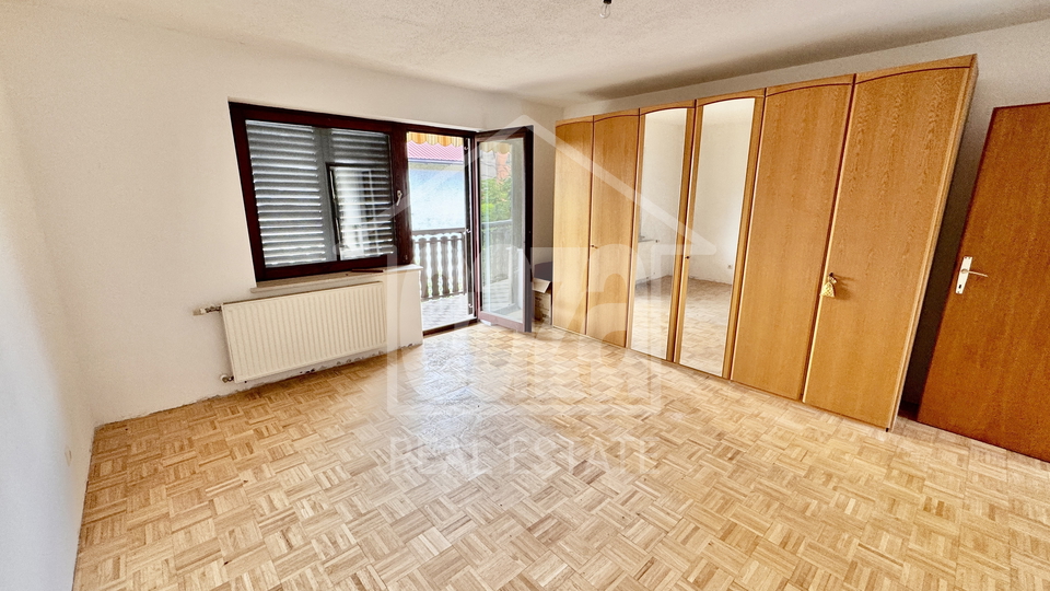 &Cacute;ikovi&cacute;i &ndash; 2S&plus;DB eta&zcaron;a ku&cacute;e &plus; 110 m&sup2; tavana&comma; parking&comma; mirna lokacija