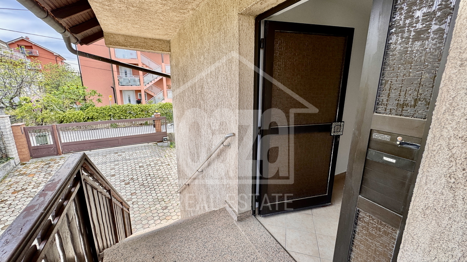 &Cacute;ikovi&cacute;i &ndash; 2S&plus;DB eta&zcaron;a ku&cacute;e &plus; 110 m&sup2; tavana&comma; parking&comma; mirna lokacija