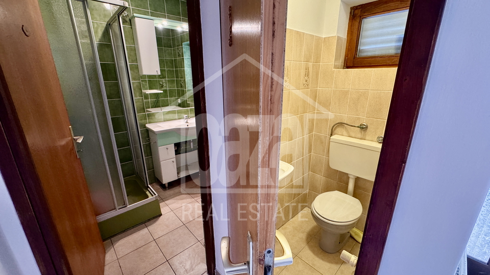 &Cacute;ikovi&cacute;i &ndash; 2S&plus;DB eta&zcaron;a ku&cacute;e &plus; 110 m&sup2; tavana&comma; parking&comma; mirna lokacija