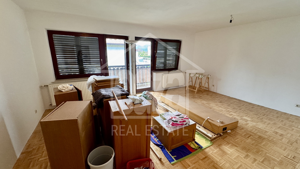 &Cacute;ikovi&cacute;i &ndash; 2S&plus;DB eta&zcaron;a ku&cacute;e &plus; 110 m&sup2; tavana&comma; parking&comma; mirna lokacija
