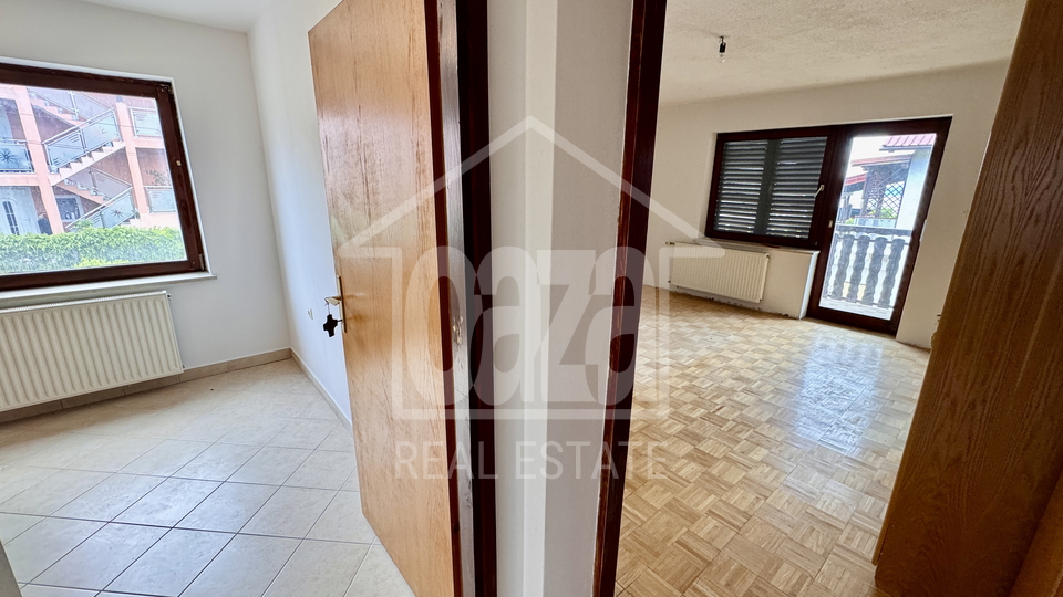 &Cacute;ikovi&cacute;i &ndash; 2S&plus;DB eta&zcaron;a ku&cacute;e &plus; 110 m&sup2; tavana&comma; parking&comma; mirna lokacija
