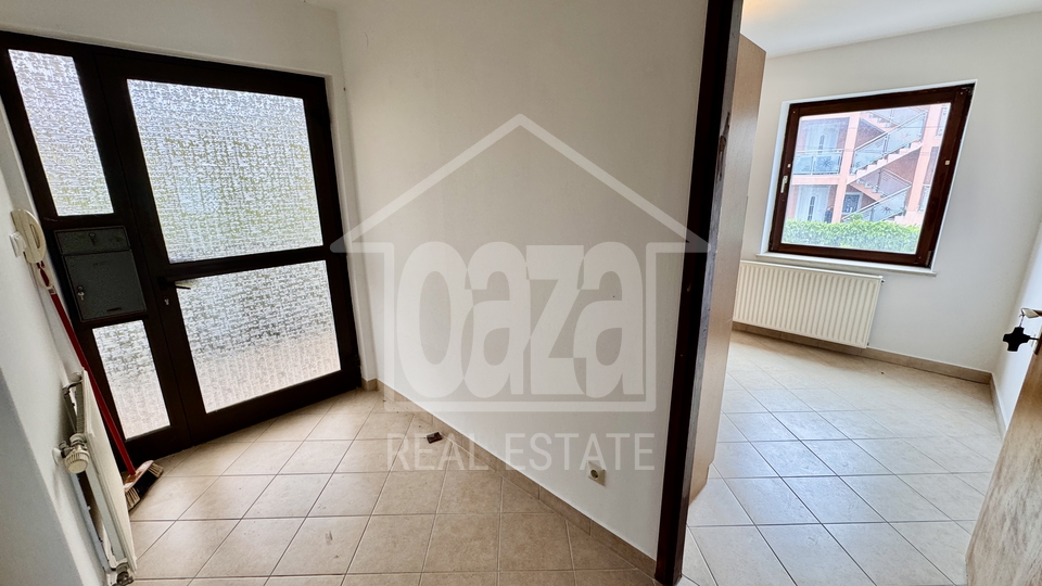 &Cacute;ikovi&cacute;i &ndash; 2S&plus;DB eta&zcaron;a ku&cacute;e &plus; 110 m&sup2; tavana&comma; parking&comma; mirna lokacija