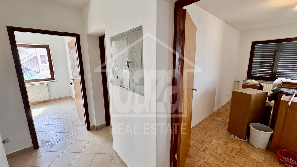 &Cacute;ikovi&cacute;i &ndash; 2S&plus;DB eta&zcaron;a ku&cacute;e &plus; 110 m&sup2; tavana&comma; parking&comma; mirna lokacija