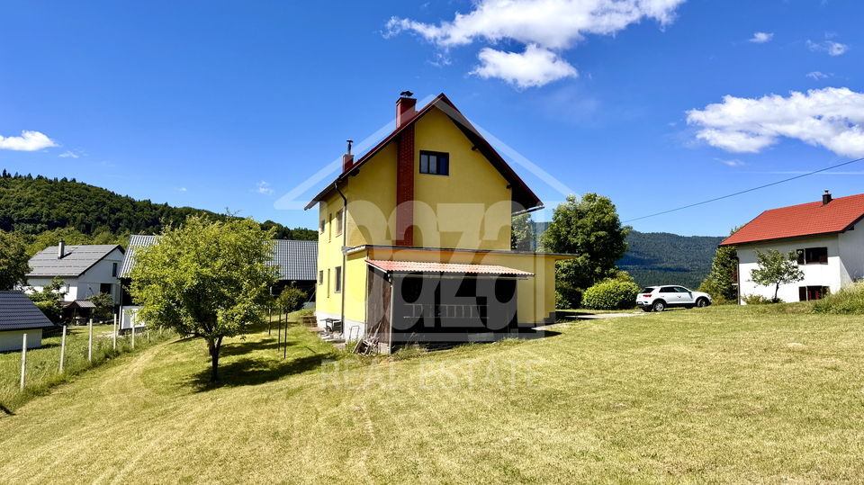 Gorski kotar - Vrbovsko-Gomirje&comma; samostoje&cacute;a ku&cacute;a&comma; 150m2&comma; sa oku&cacute;nicom od 1&period;252 m2