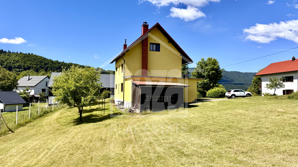 Gorski kotar - Vrbovsko-Gomirje&comma; samostoje&cacute;a ku&cacute;a&comma; 150m2&comma; sa oku&cacute;nicom od 1&period;252 m2