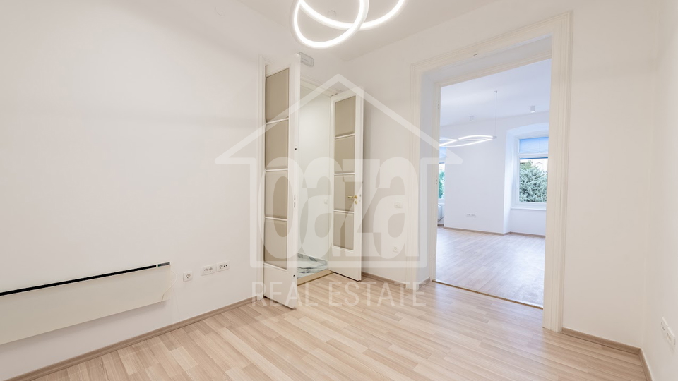 Rijeka&comma; centar&comma; prekrasan poslovni prostor&comma; 4 ureda