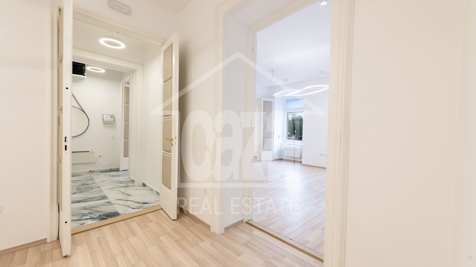 Rijeka&comma; centar&comma; prekrasan poslovni prostor&comma; 4 ureda