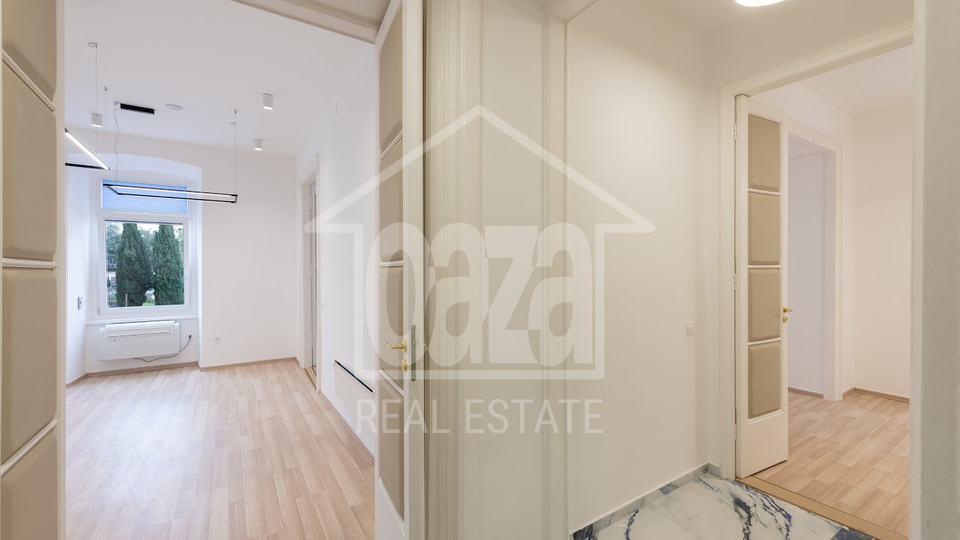 Rijeka&comma; centar&comma; prekrasan poslovni prostor&comma; 4 ureda