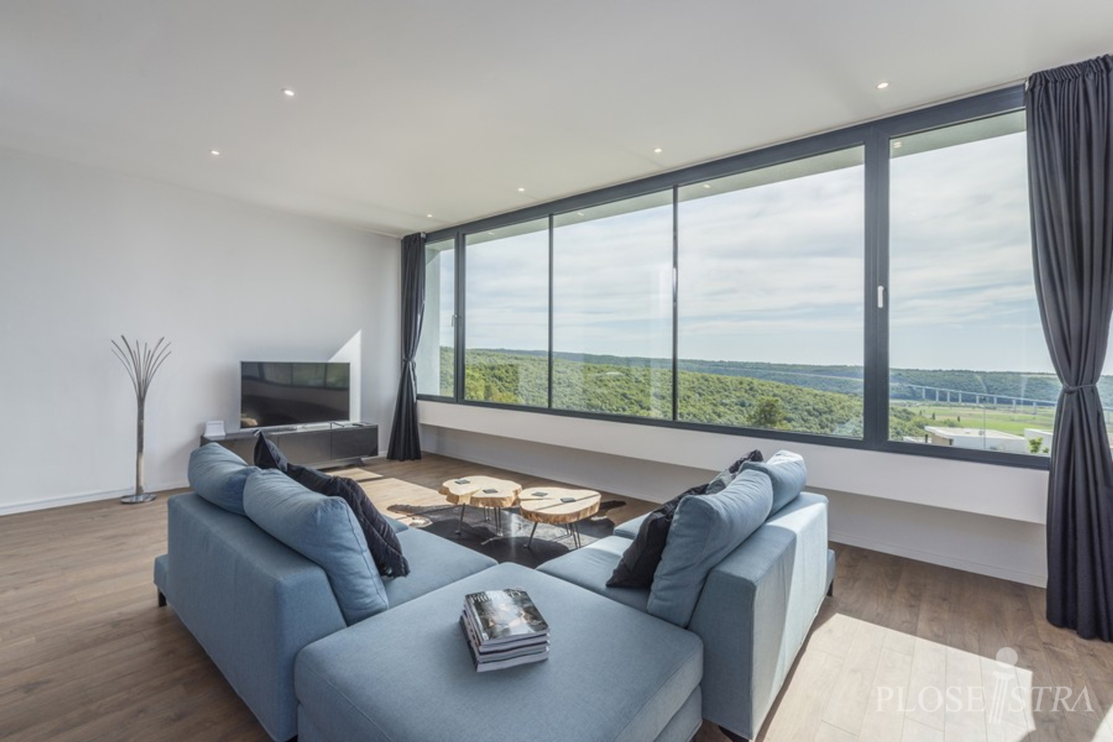 HOCHWERTIGE MODERNE VILLA MIT TOLLER AUSSICHT!