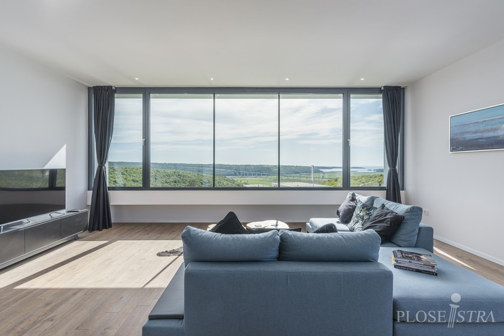 HOCHWERTIGE MODERNE VILLA MIT TOLLER AUSSICHT!