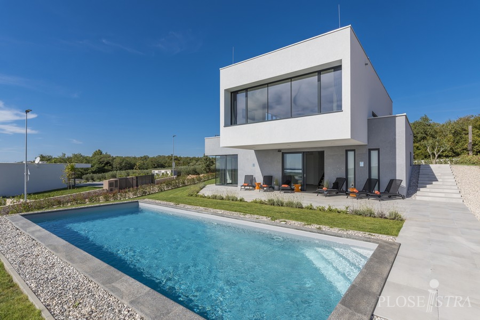 HOCHWERTIGE MODERNE VILLA MIT TOLLER AUSSICHT!