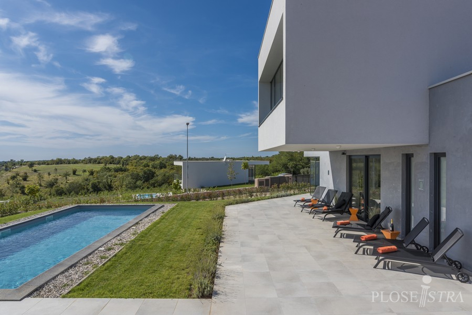 HOCHWERTIGE MODERNE VILLA MIT TOLLER AUSSICHT!